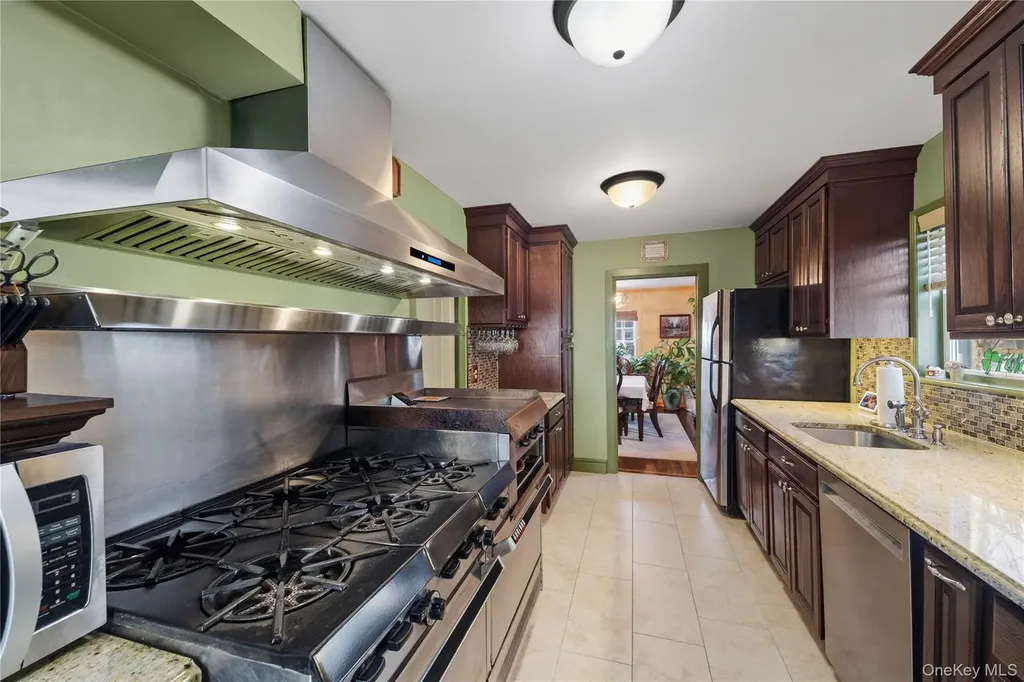 74 Central Parkway Mount Vernon NY 10552