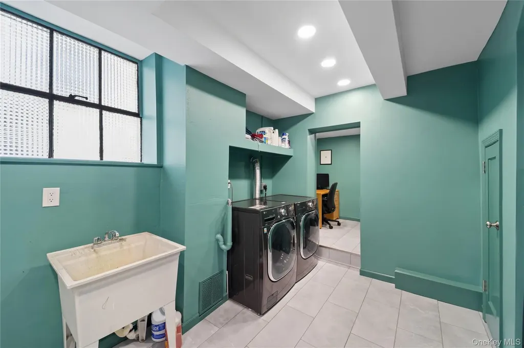 74 Central Parkway Mount Vernon NY 10552
