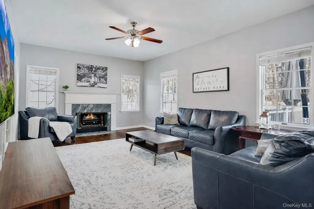 9 Trotter Lane Poughkeepsie NY 12603