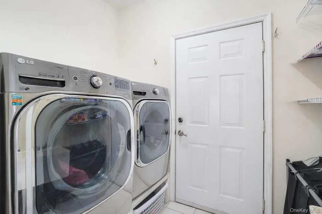 9 Trotter Lane Poughkeepsie NY 12603