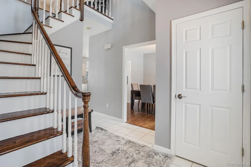 9 Trotter Lane Poughkeepsie NY 12603