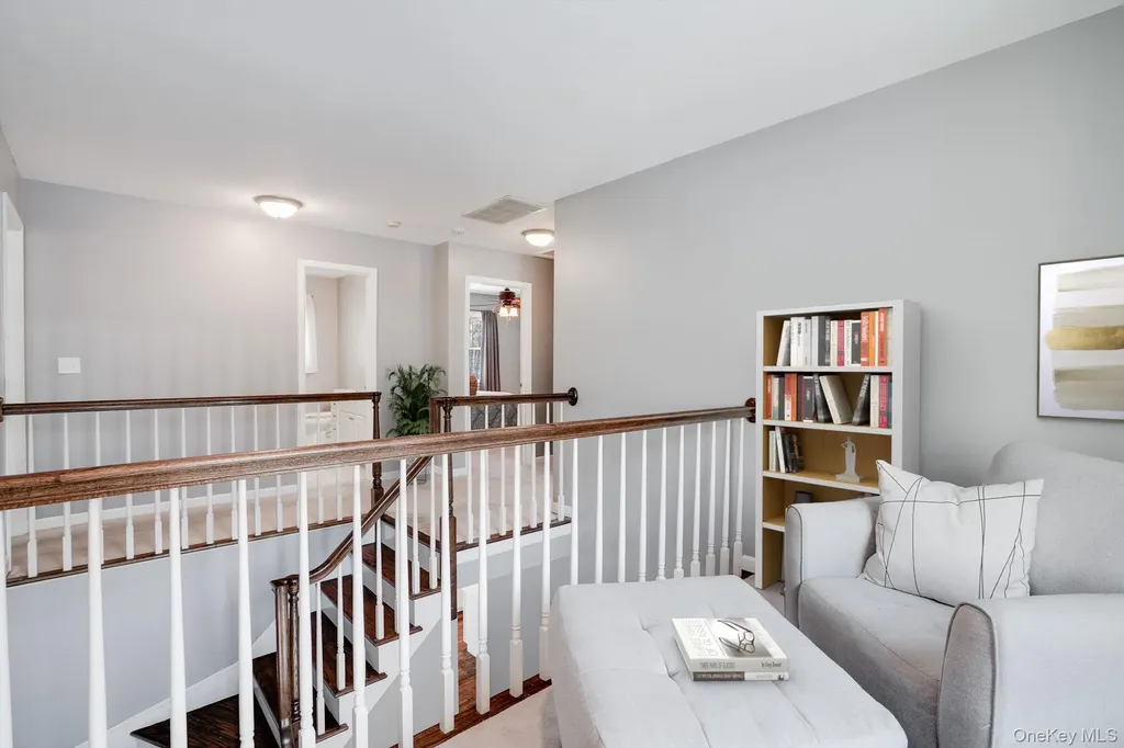 9 Trotter Lane Poughkeepsie NY 12603