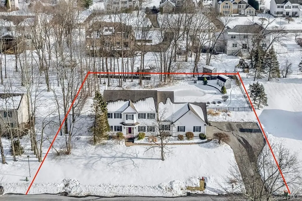 9 Trotter Lane Poughkeepsie NY 12603