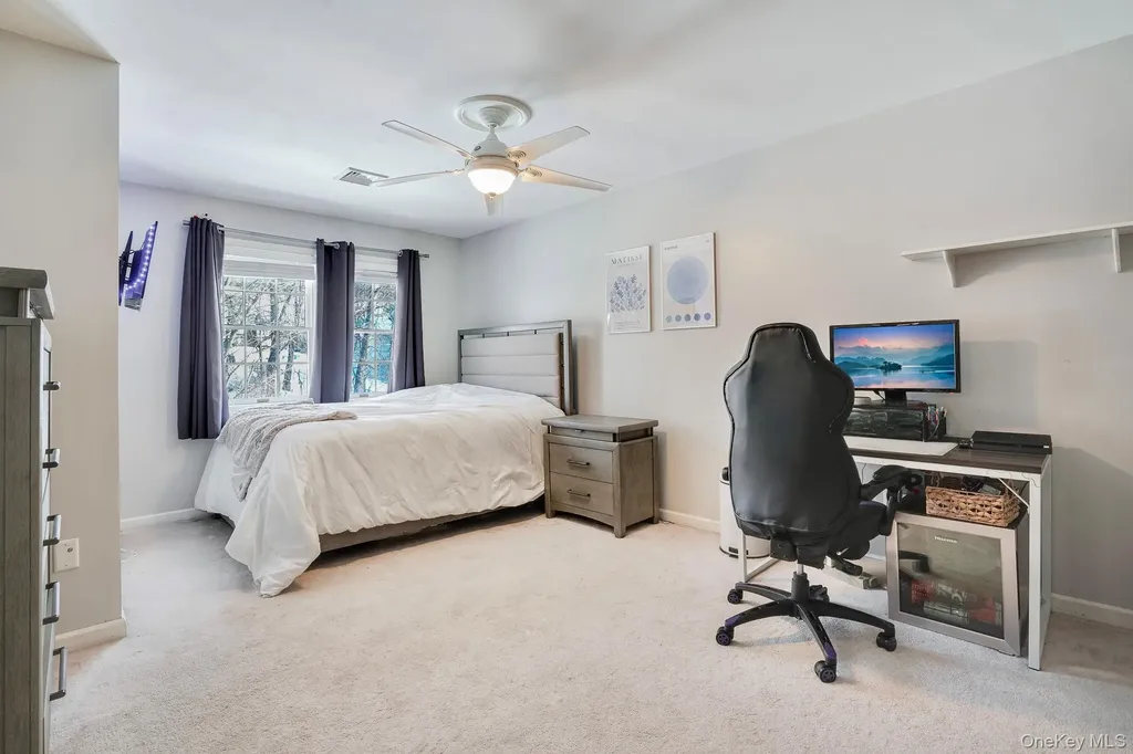 9 Trotter Lane Poughkeepsie NY 12603