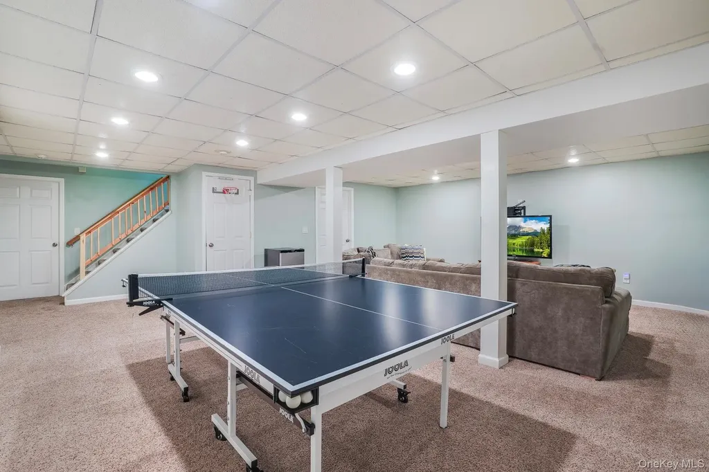 9 Trotter Lane Poughkeepsie NY 12603