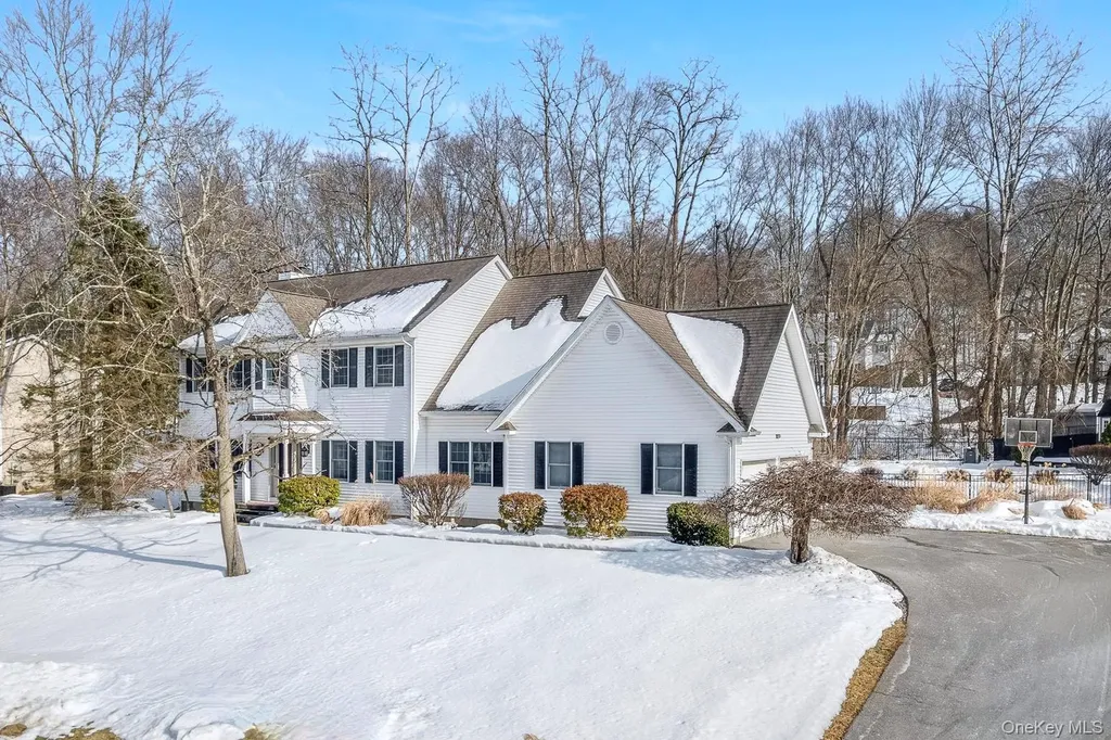 9 Trotter Lane Poughkeepsie NY 12603