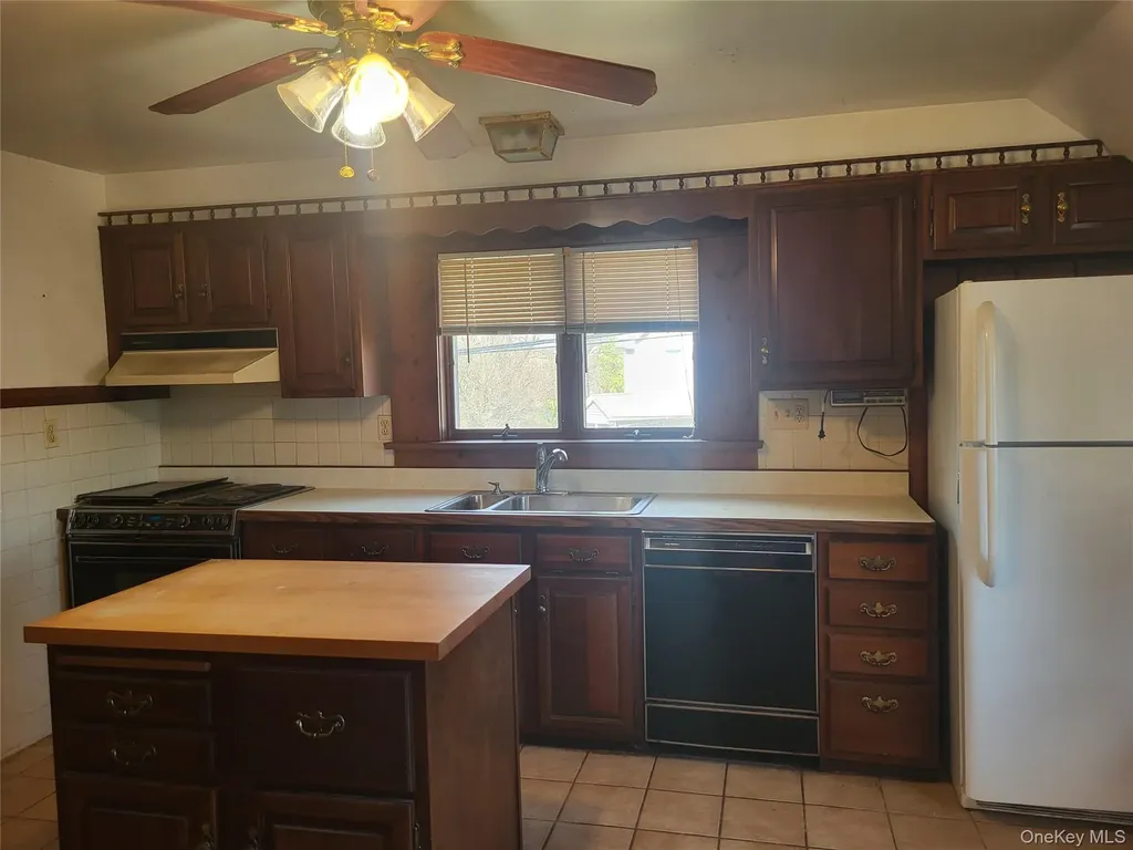 7 Hambletonian Avenue Chester NY 10918