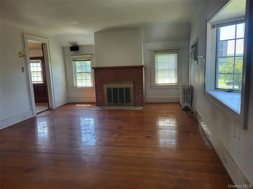 7 Hambletonian Avenue Chester NY 10918