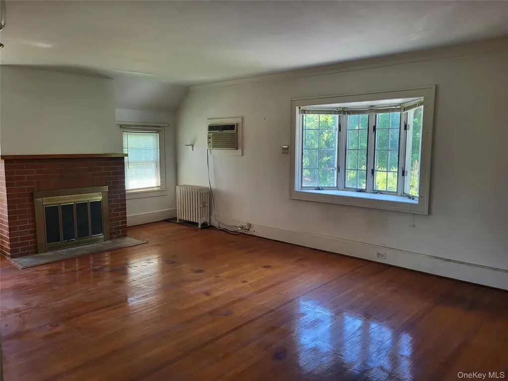7 Hambletonian Avenue Chester NY 10918