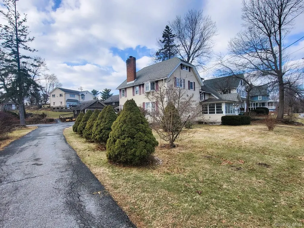 7 Hambletonian Avenue Chester NY 10918