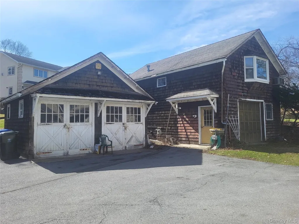 7 Hambletonian Avenue Chester NY 10918