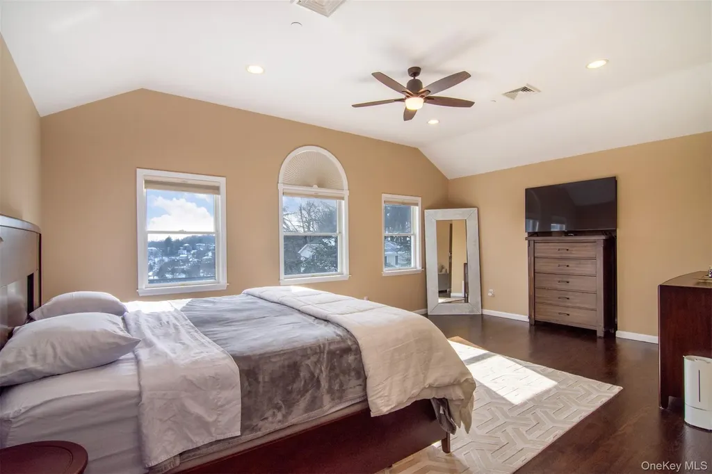 22 Lewis Avenue Dobbs Ferry NY 10522