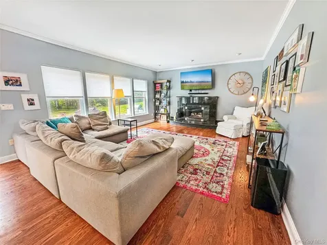 115 Autumn Chase Drive Hopewell Junction NY 12533