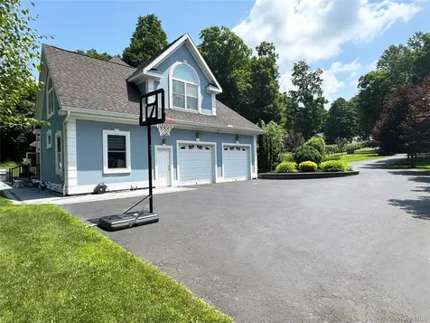 115 Autumn Chase Drive Hopewell Junction NY 12533