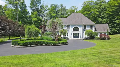 115 Autumn Chase Drive Hopewell Junction NY 12533
