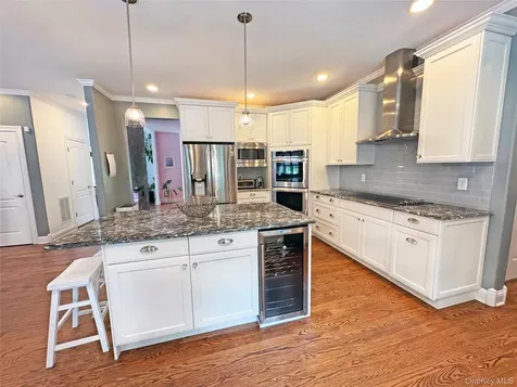 115 Autumn Chase Drive Hopewell Junction NY 12533