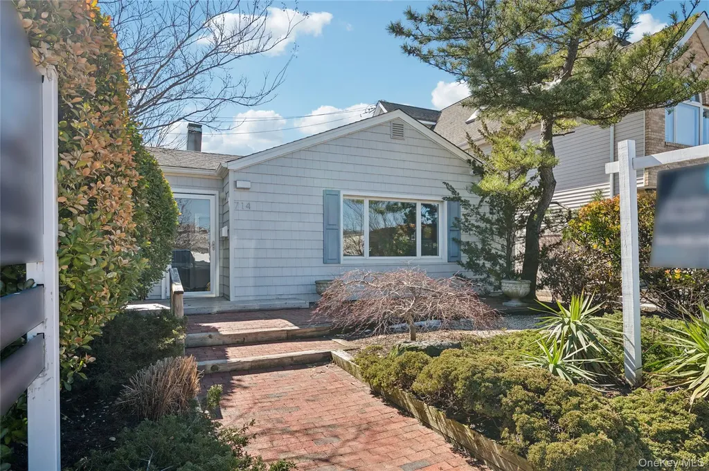 714 E Park Avenue Long Beach NY 11561