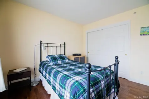 141 Friendship Court White Plains NY 10603