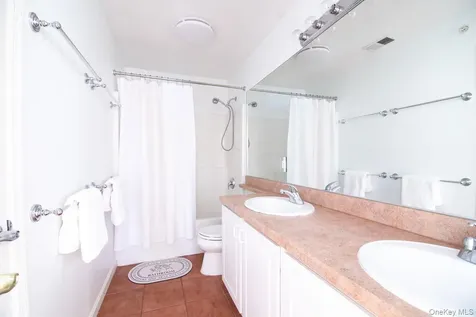 141 Friendship Court White Plains NY 10603