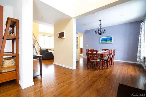141 Friendship Court White Plains NY 10603