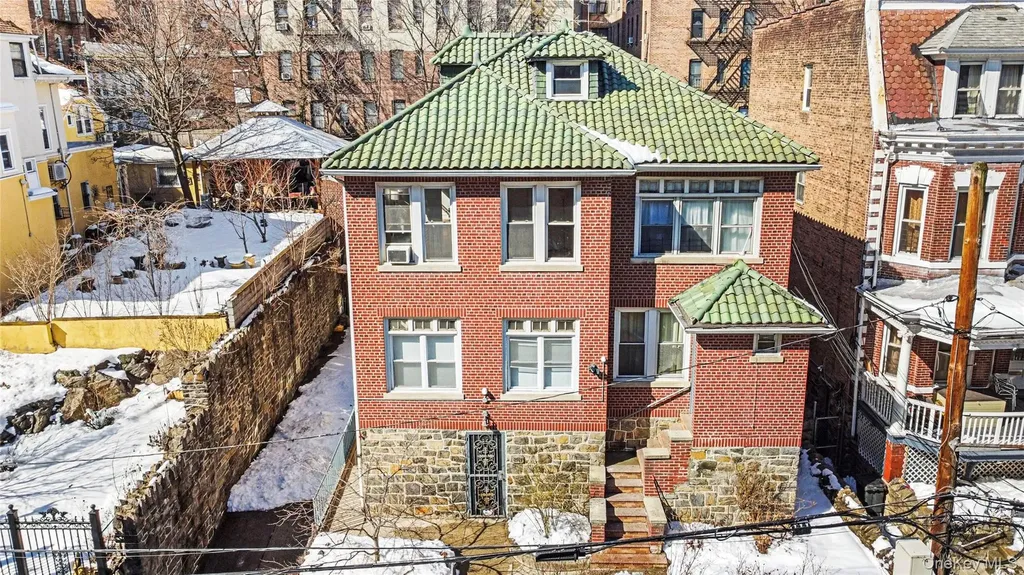 2969 Perry Avenue Bronx NY 10458
