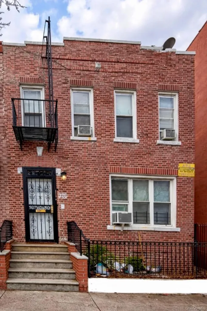 1139 Noble Avenue Bronx NY 10472