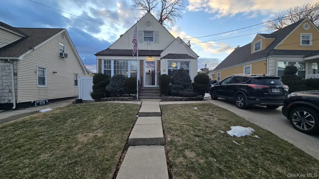 32 Butler Boulevard Elmont NY 11003