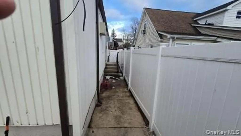 32 Butler Boulevard Elmont NY 11003