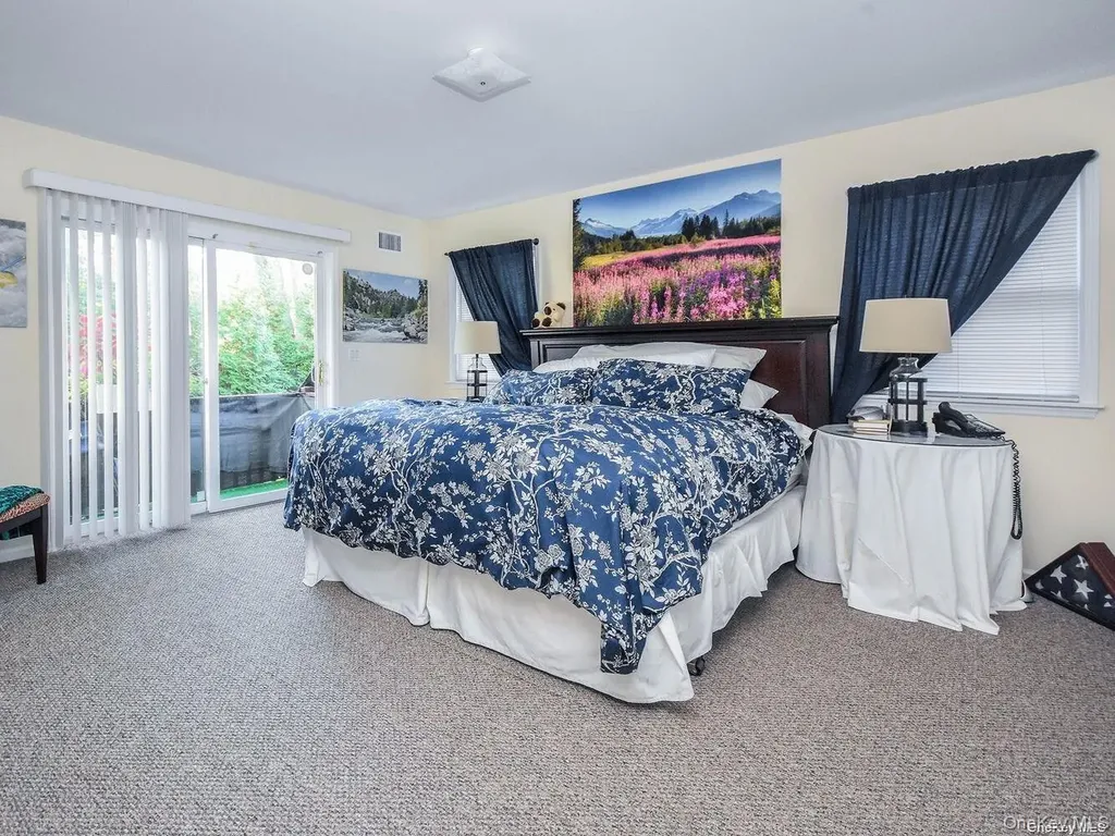 14 Hillcrest Street Huntington NY 11743