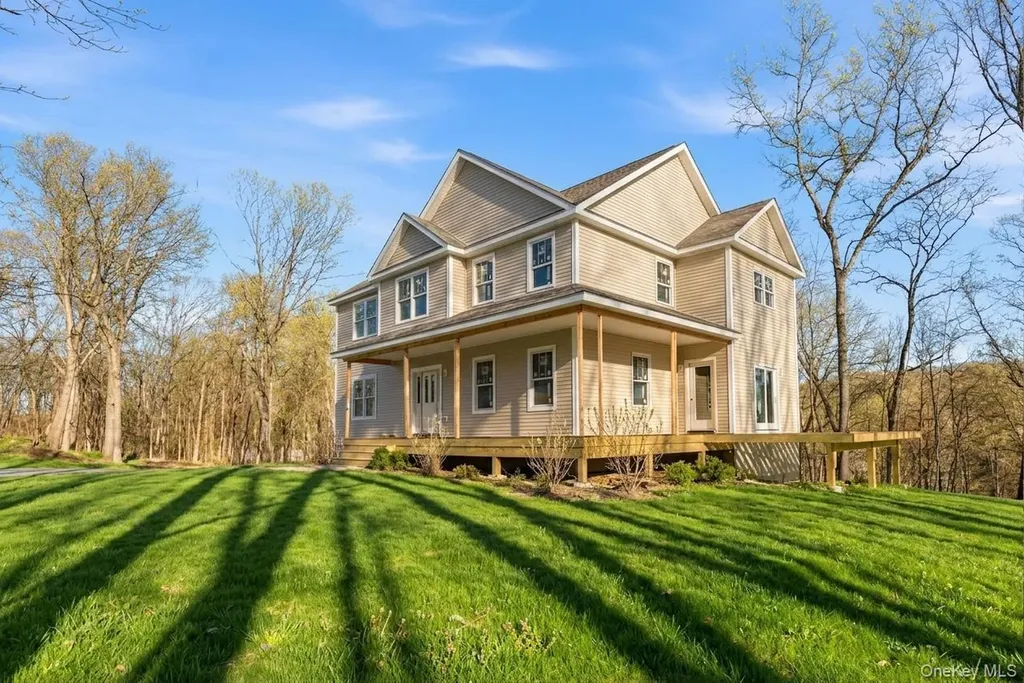 194 South Road Holmes NY 12531