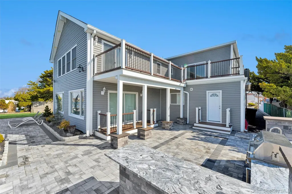 890 S Long Beach Avenue Freeport NY 11520