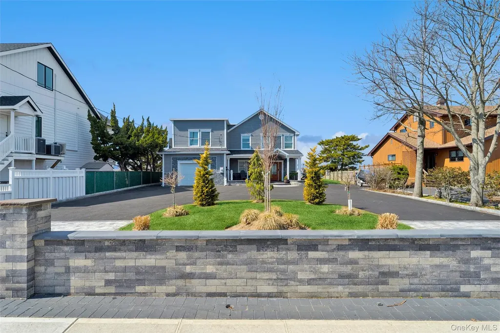 890 S Long Beach Avenue Freeport NY 11520