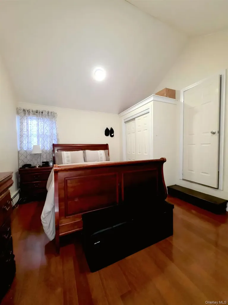 890 Clay Street Baldwin NY 11510