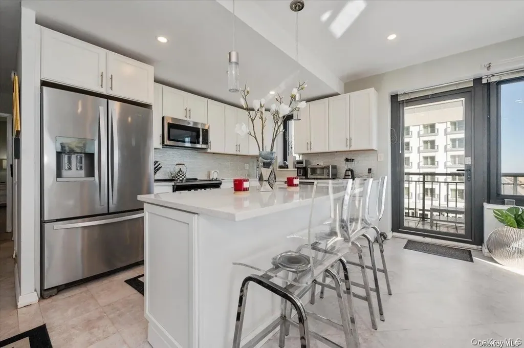 100 W Broadway Long Beach NY 11561