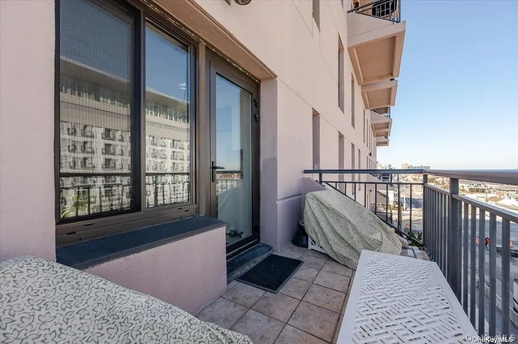 100 W Broadway Long Beach NY 11561