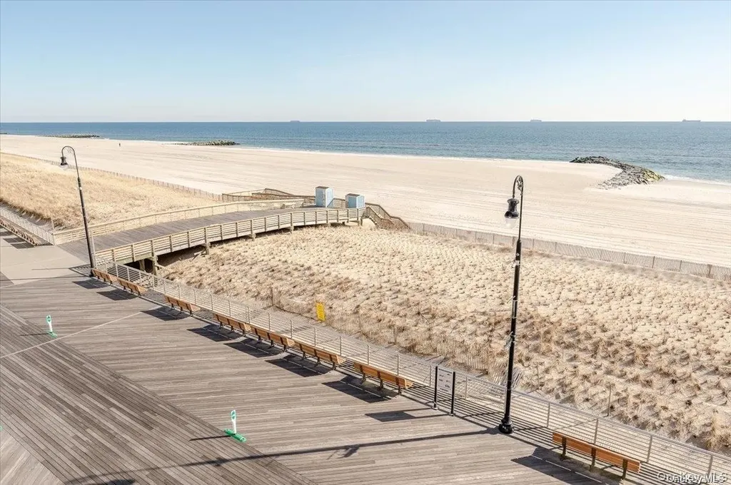 100 W Broadway Long Beach NY 11561