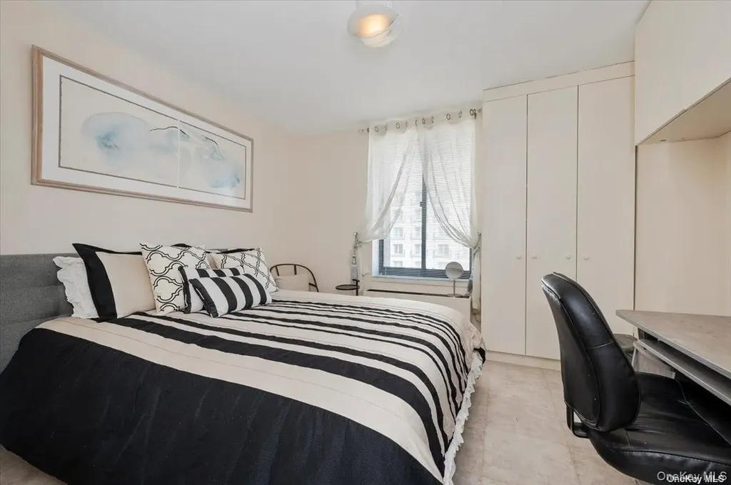 100 W Broadway Long Beach NY 11561