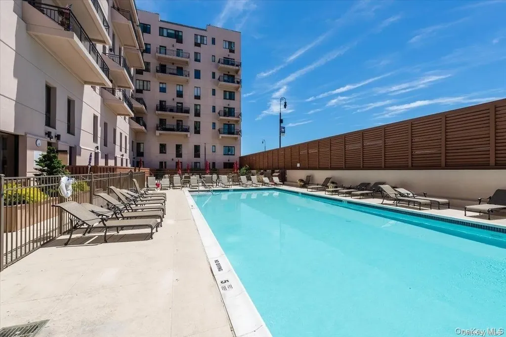 100 W Broadway Long Beach NY 11561