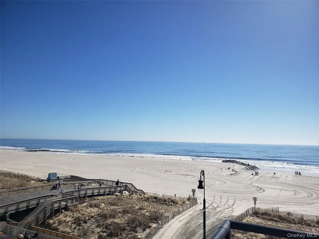 100 W Broadway Long Beach NY 11561