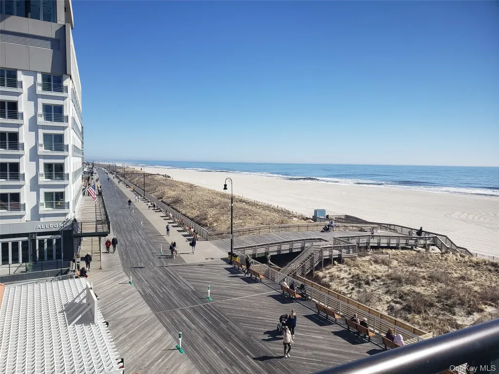 100 W Broadway Long Beach NY 11561