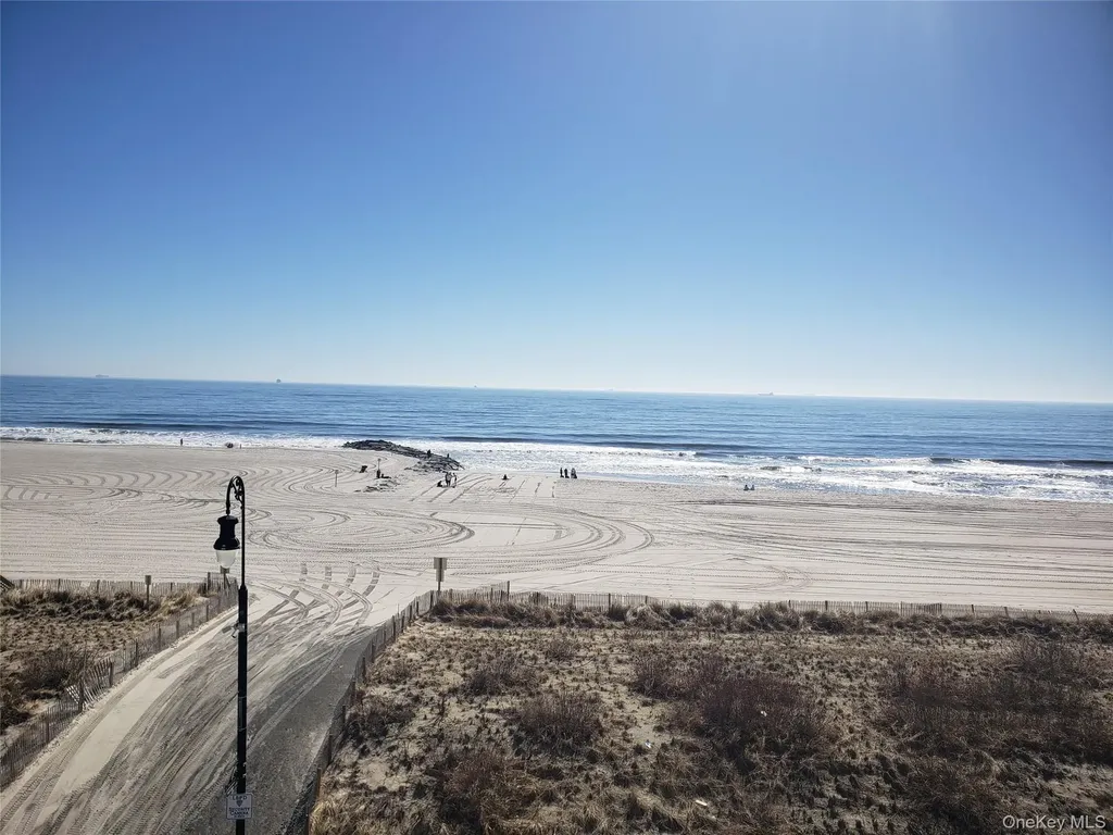 100 W Broadway Long Beach NY 11561