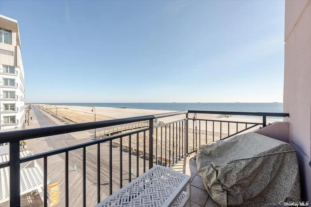 100 W Broadway Long Beach NY 11561
