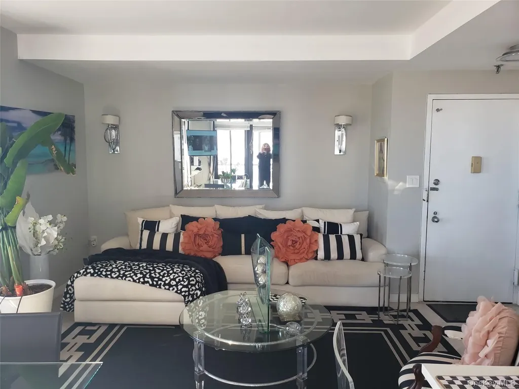 100 W Broadway Long Beach NY 11561