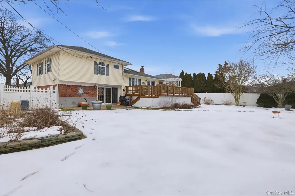 138 Washington Street Farmingdale NY 11735