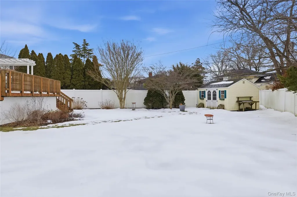 138 Washington Street Farmingdale NY 11735