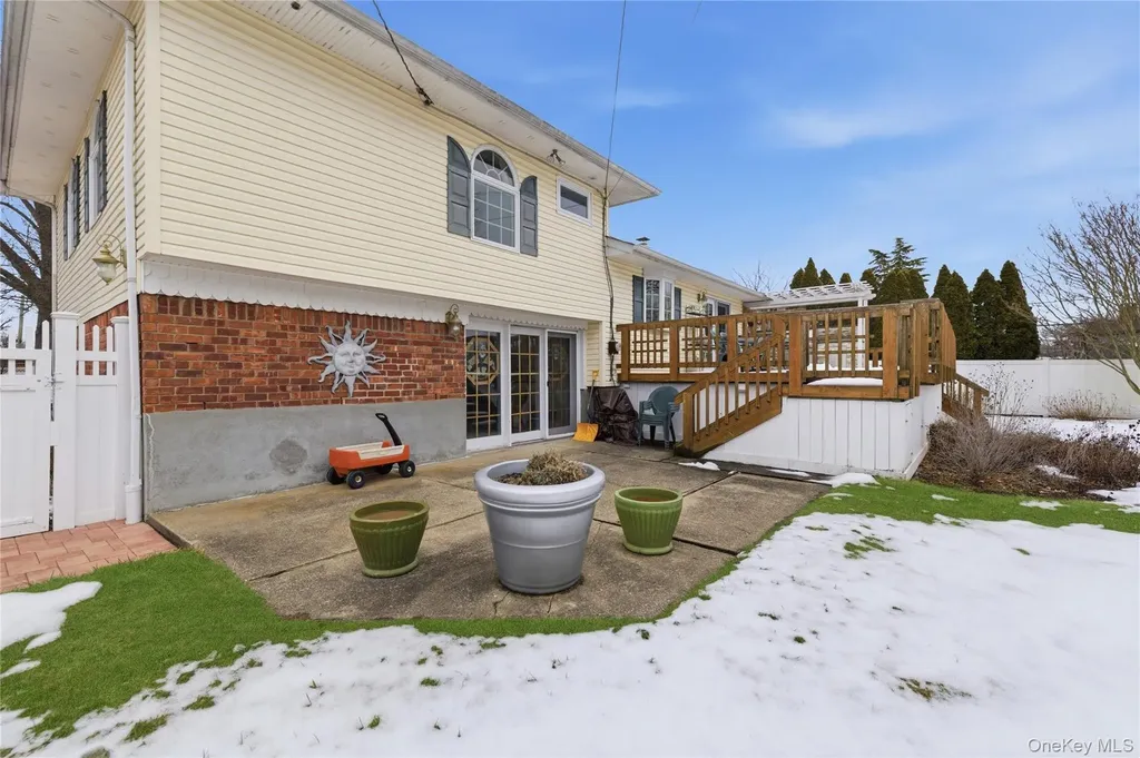 138 Washington Street Farmingdale NY 11735
