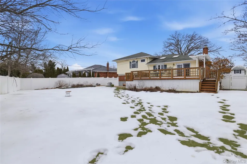 138 Washington Street Farmingdale NY 11735