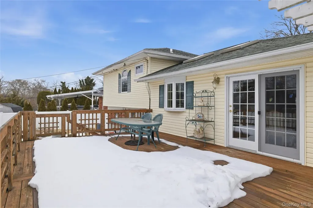 138 Washington Street Farmingdale NY 11735