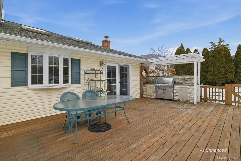 138 Washington Street Farmingdale NY 11735