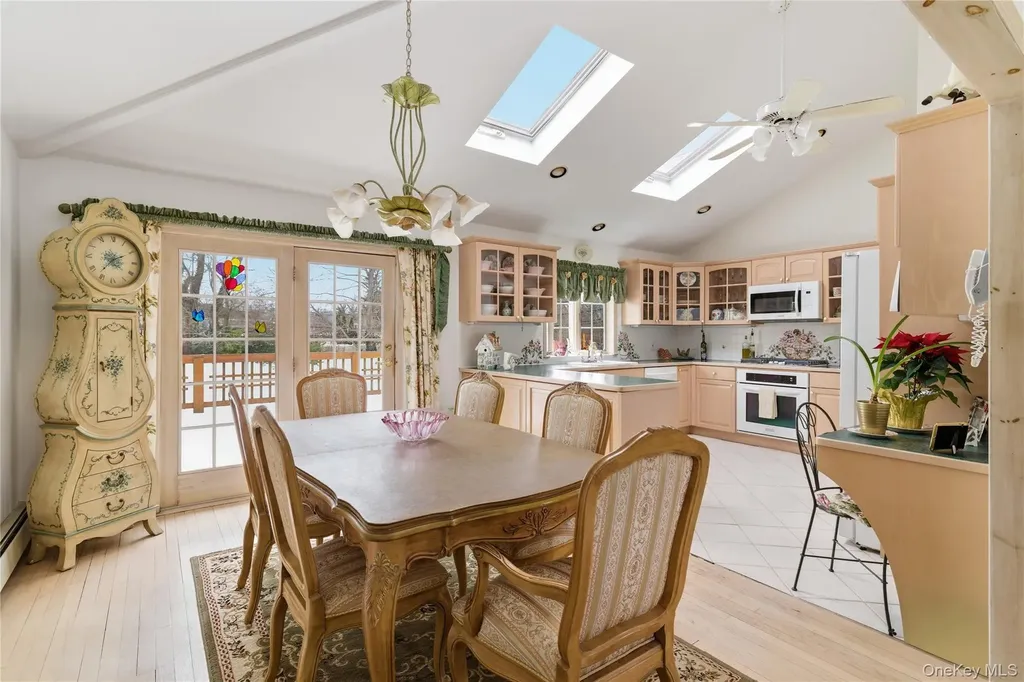 138 Washington Street Farmingdale NY 11735